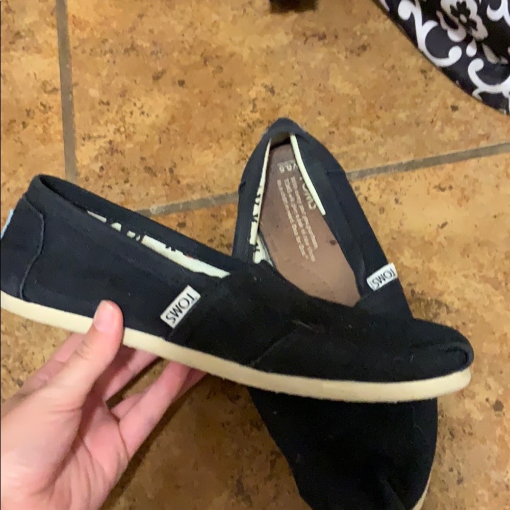 Toms